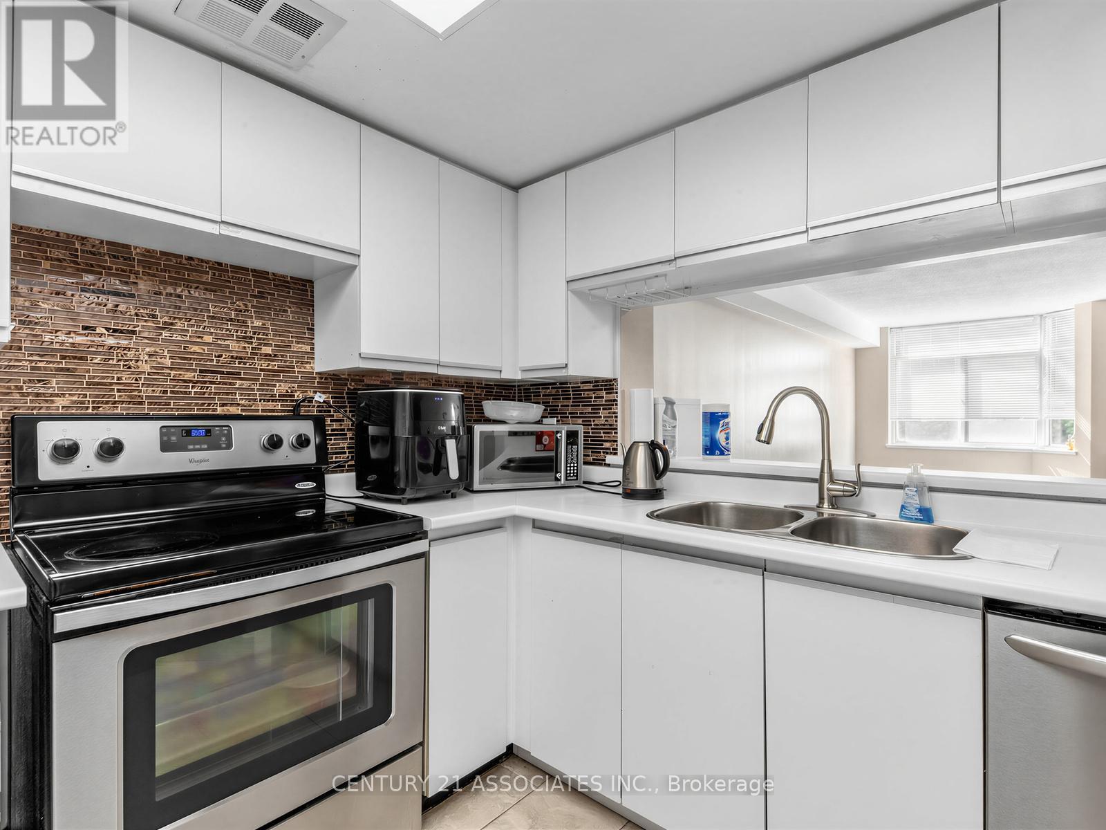 #204 300 WEBB DRIVE - 14