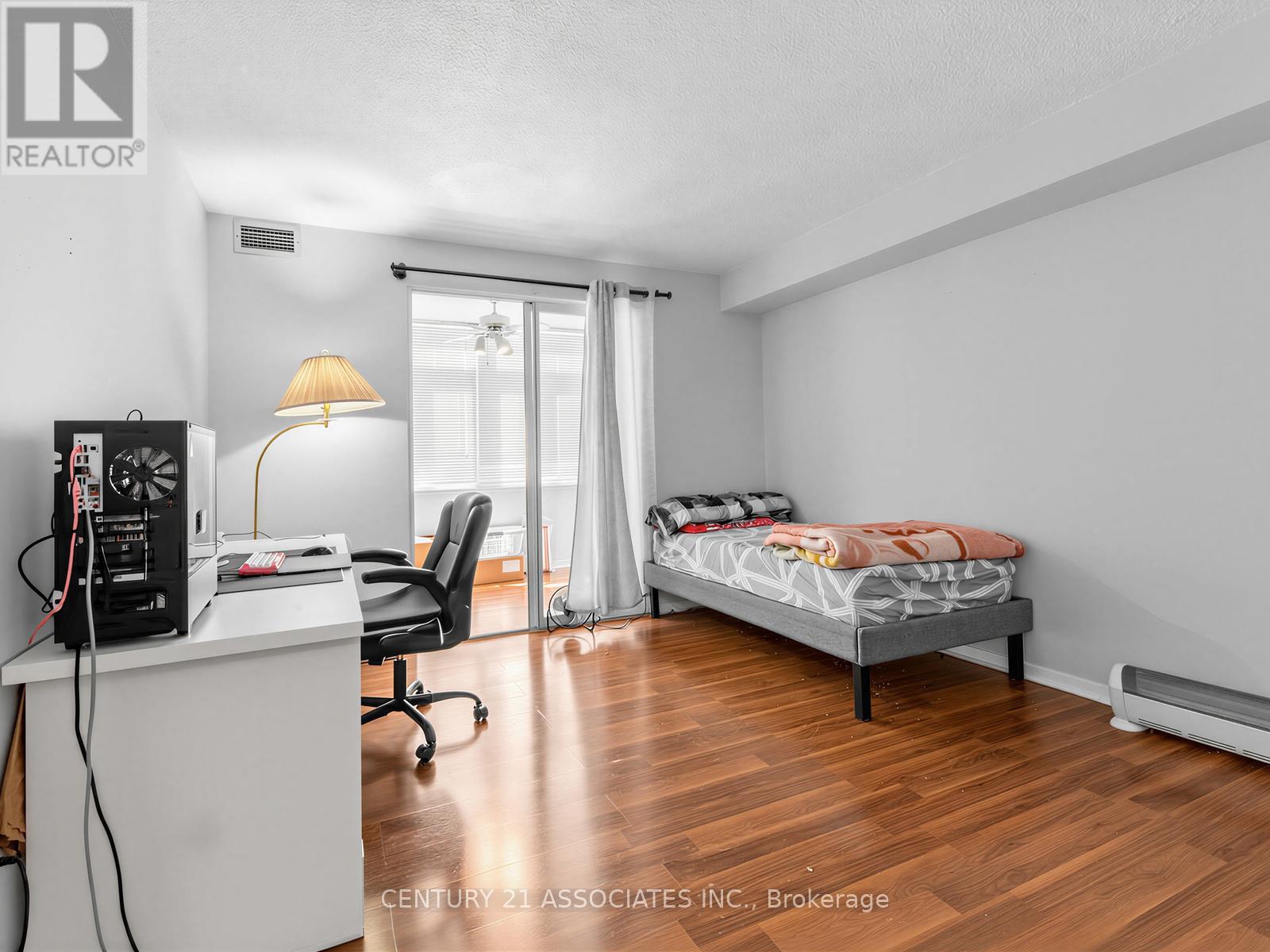 #204 300 WEBB DRIVE - 16