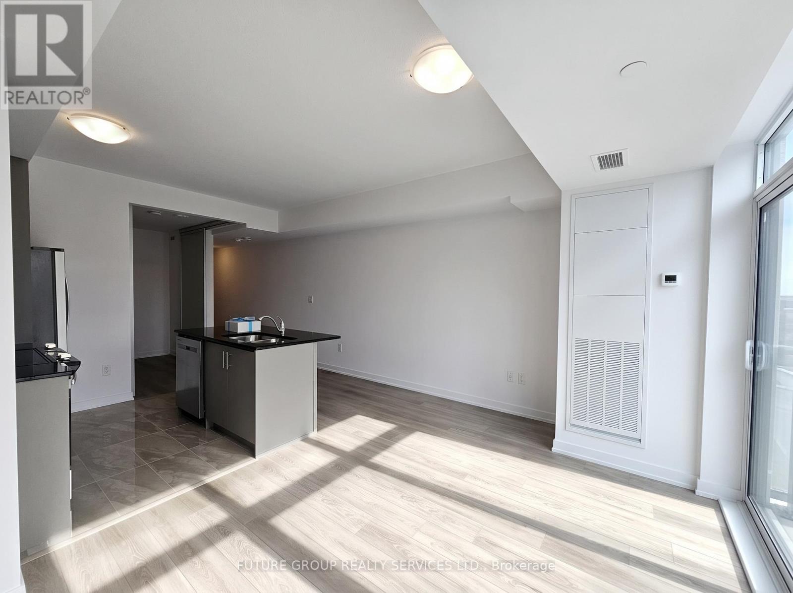 #612 460 DUNDAS STREET E - 11