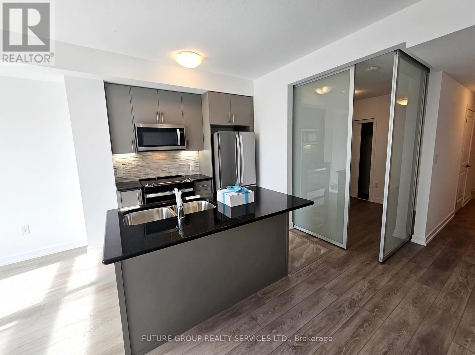 #612 460 DUNDAS STREET E - 9