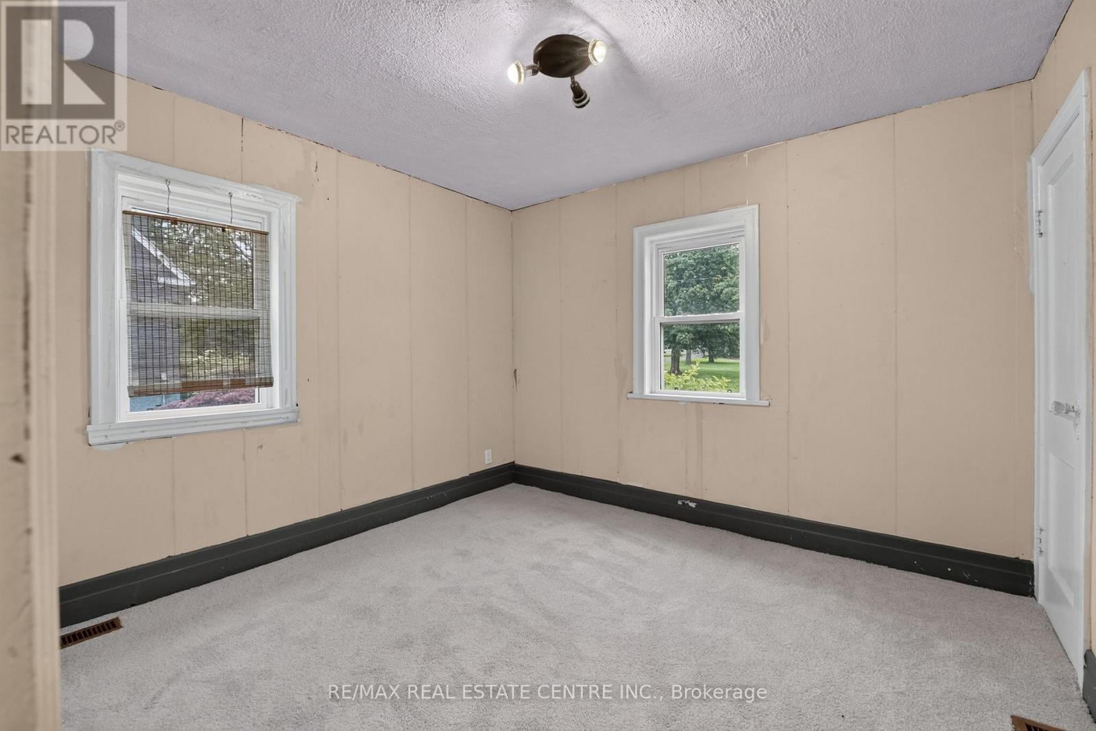69 SMITH STREET - 16