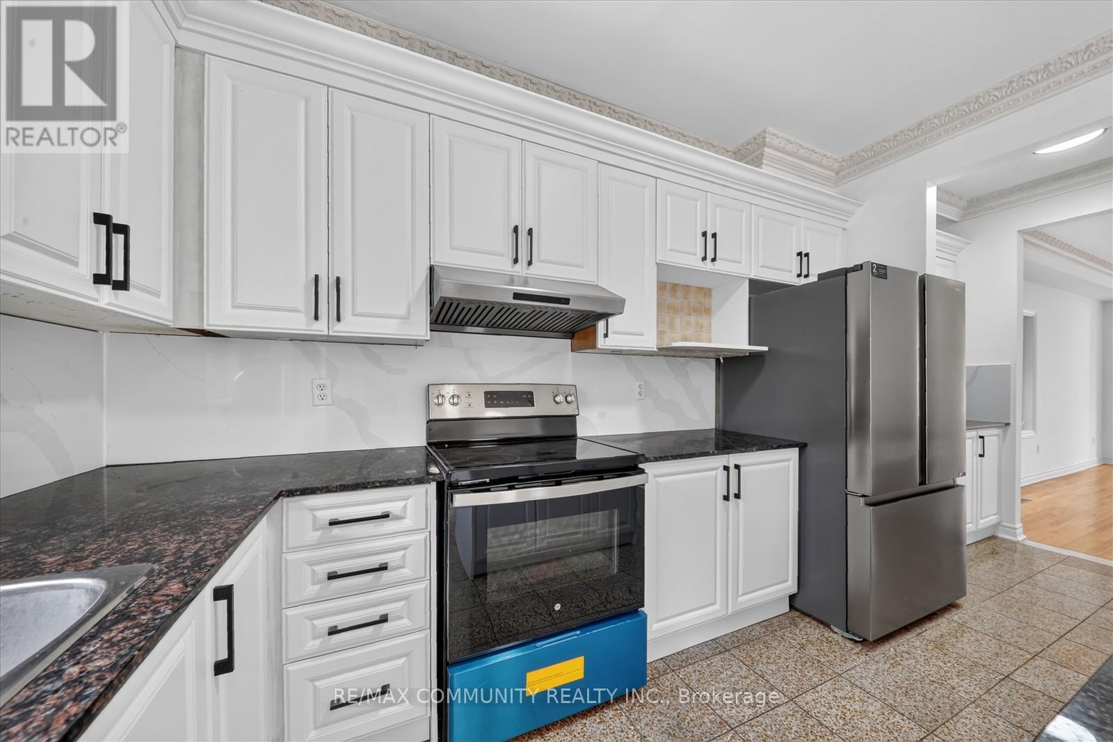29 RIVER FOREST STREET W - 15