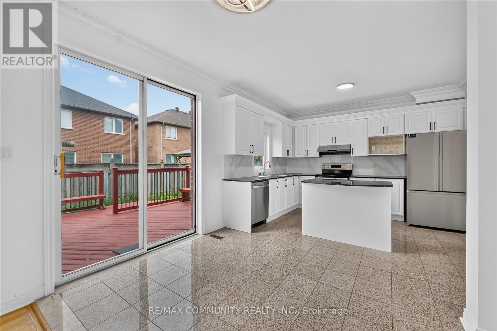 29 RIVER FOREST STREET W - 17