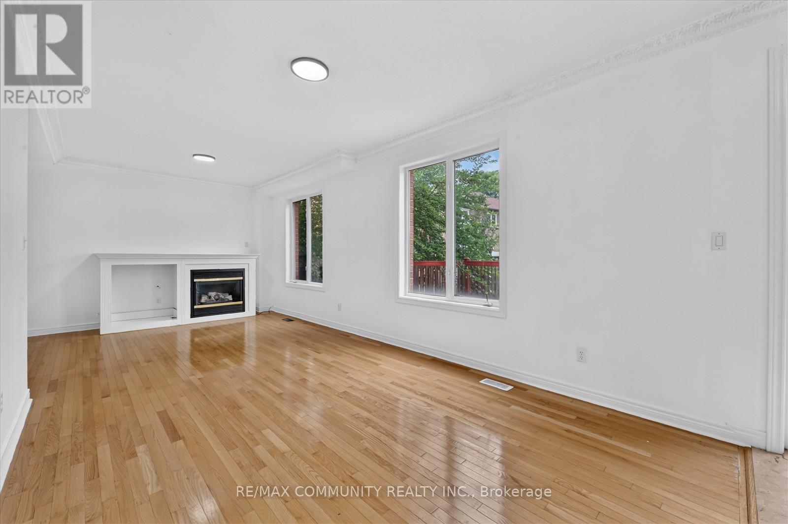 29 RIVER FOREST STREET W - 19