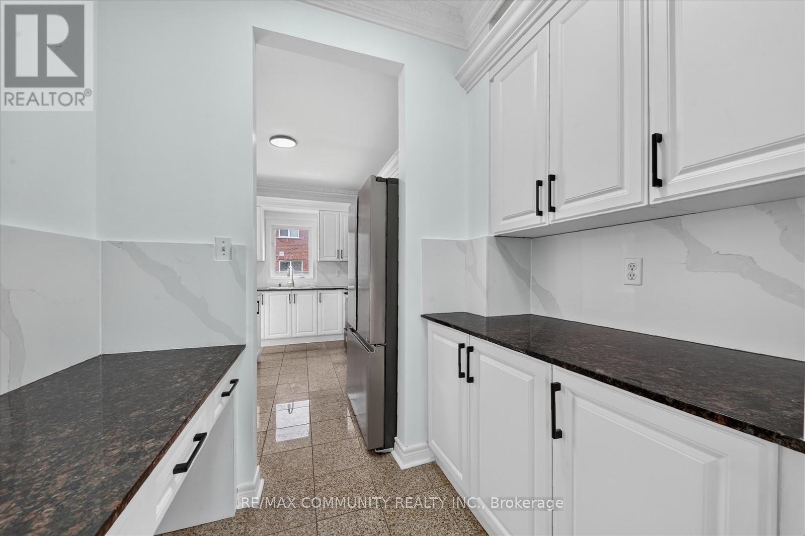 29 RIVER FOREST STREET W - 12
