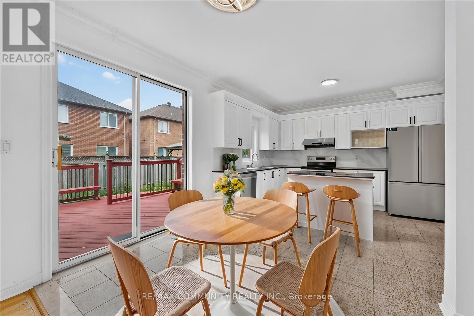 29 RIVER FOREST STREET W - 16