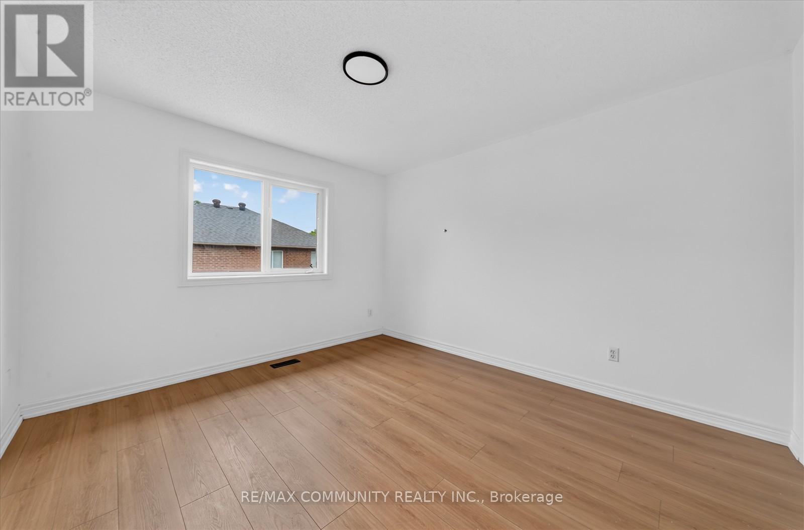 29 RIVER FOREST STREET W - 36
