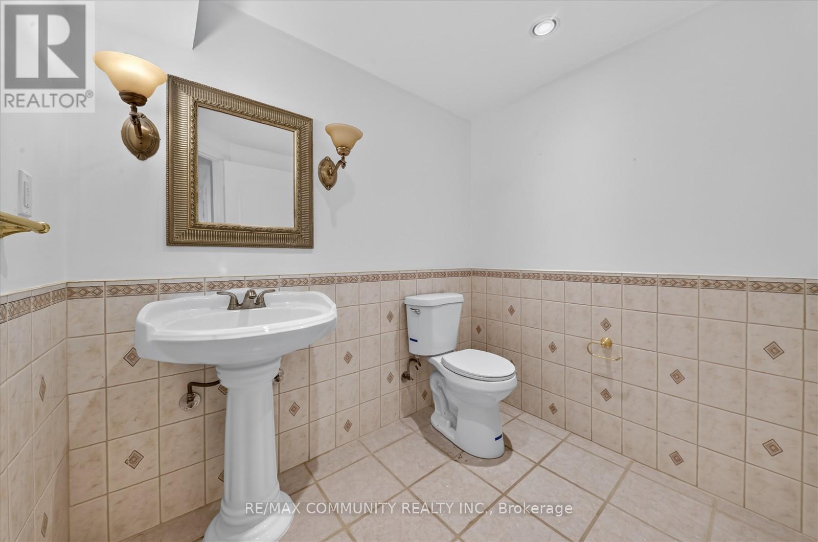 29 RIVER FOREST STREET W - 50
