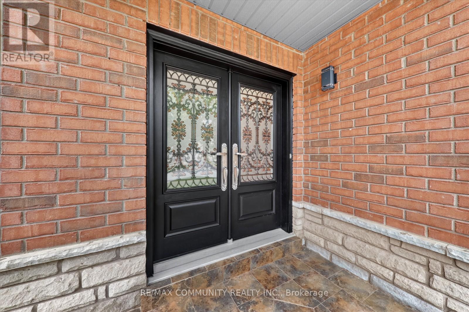29 RIVER FOREST STREET W - 6