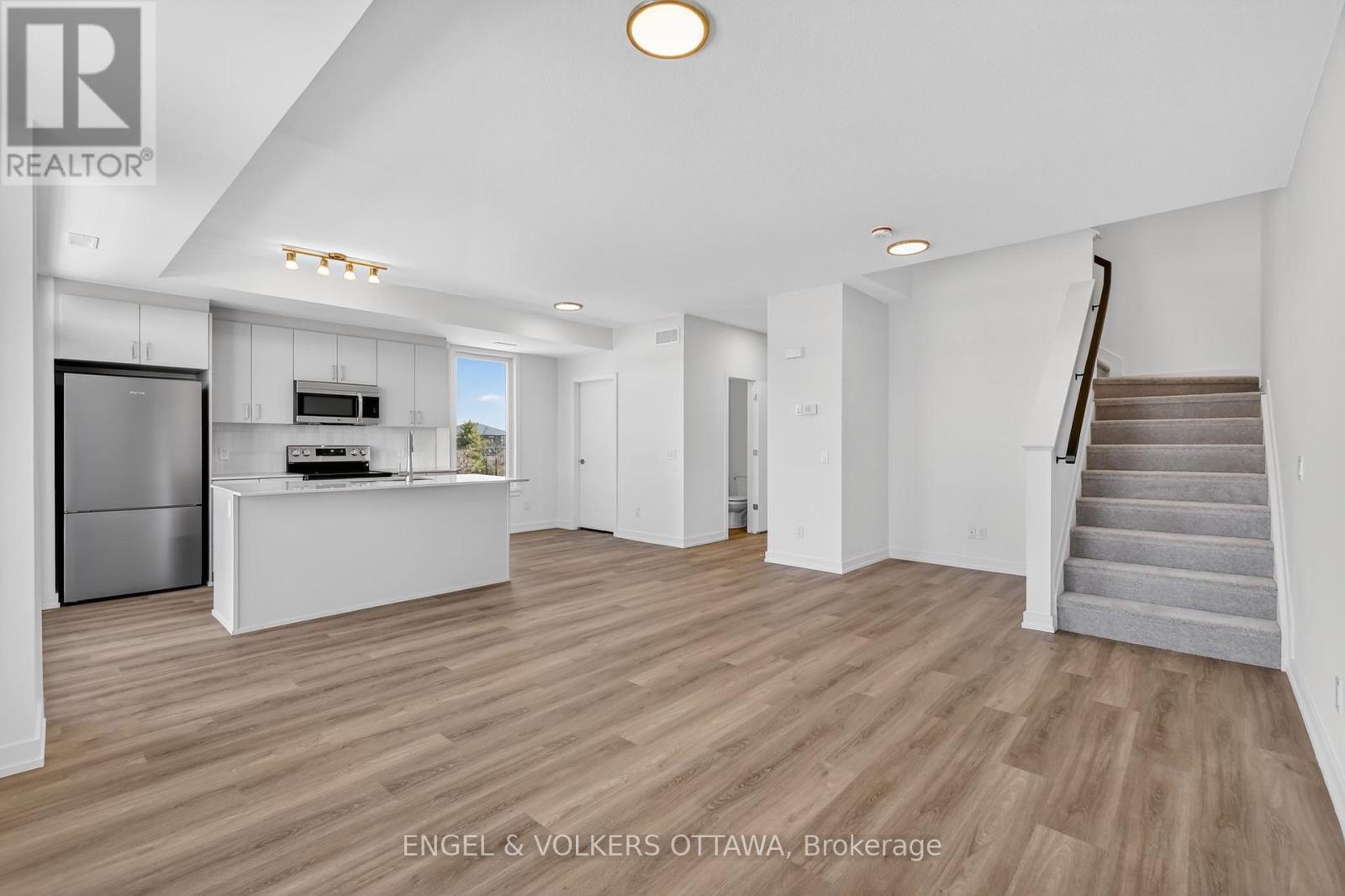 2 Bed, 3 Bath House for Rent in Ottawa – 110 STARDUST PRIVATE, Ottawa – MLS# X13498642 - Image 10