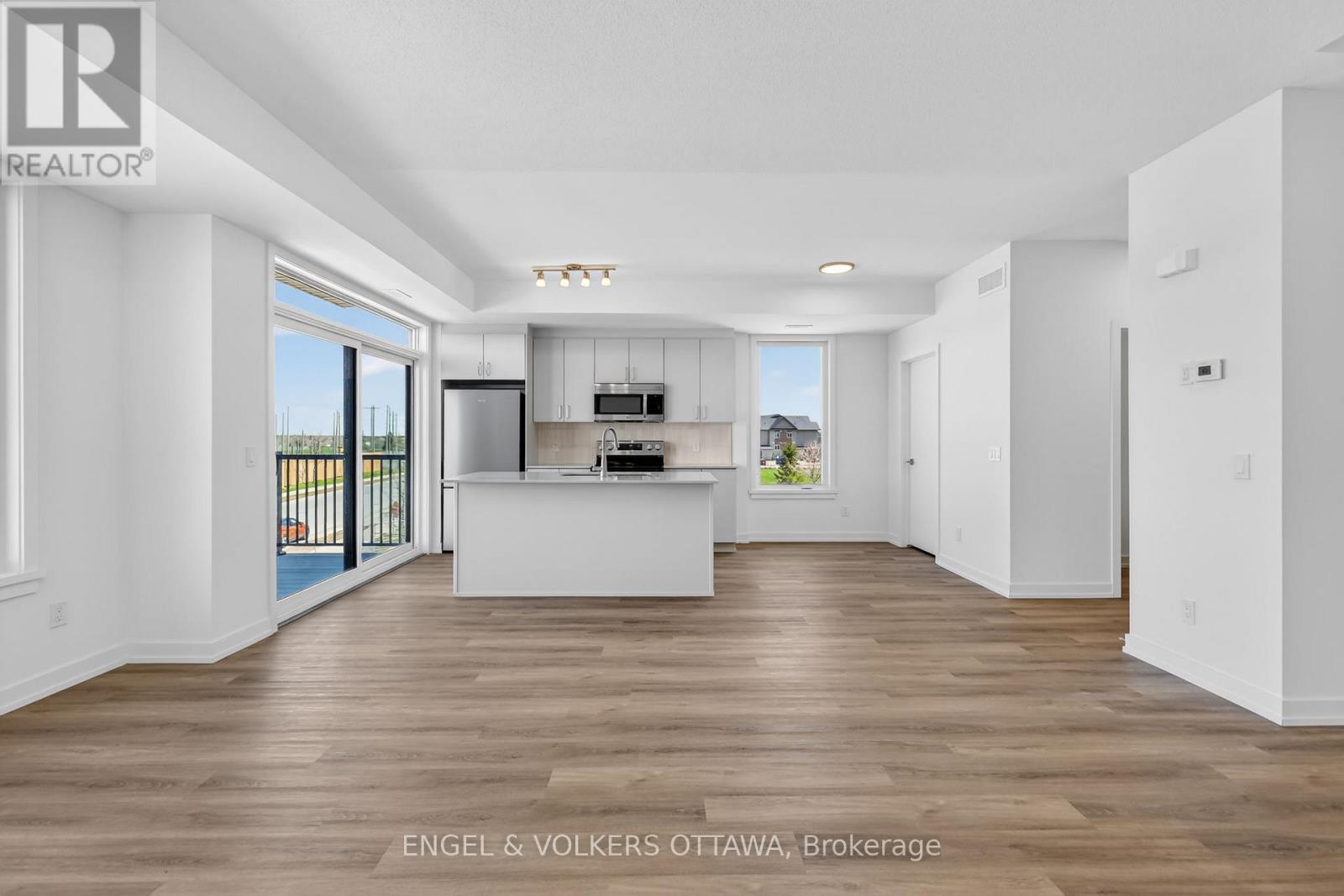 2 Bed, 3 Bath House for Rent in Ottawa – 110 STARDUST PRIVATE, Ottawa – MLS# X13498642 - Image 12