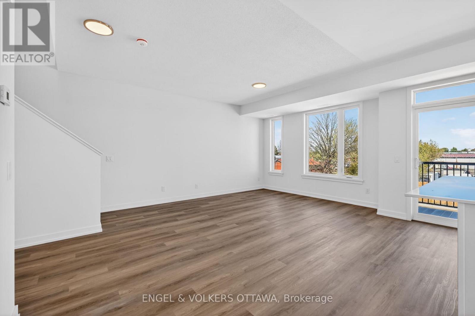 2 Bed, 3 Bath House for Rent in Ottawa – 110 STARDUST PRIVATE, Ottawa – MLS# X13498642 - Image 14