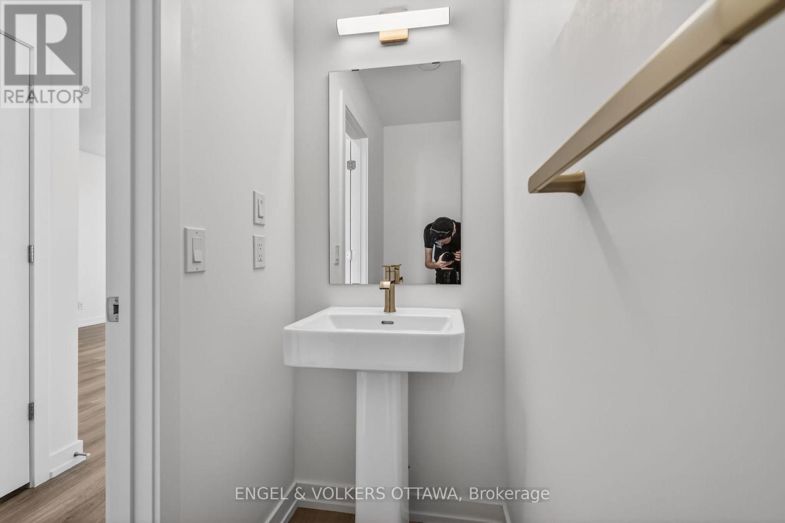 2 Bed, 3 Bath House for Rent in Ottawa – 110 STARDUST PRIVATE, Ottawa – MLS# X13498642 - Image 21