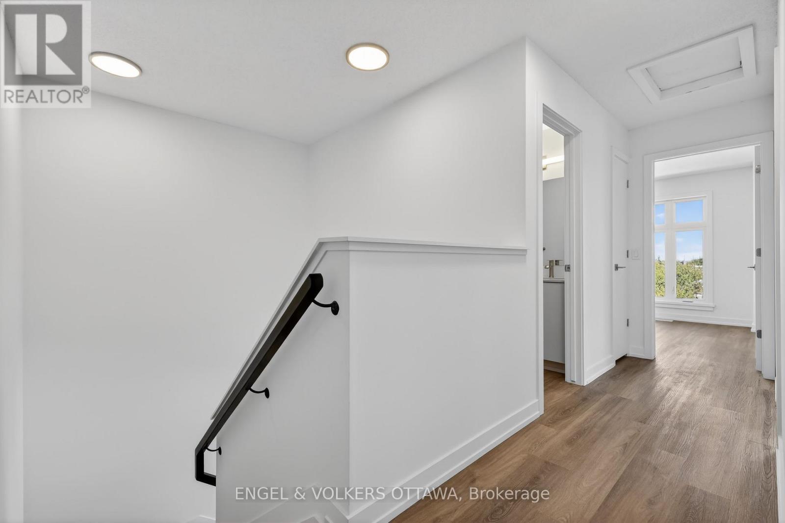 2 Bed, 3 Bath House for Rent in Ottawa – 110 STARDUST PRIVATE, Ottawa – MLS# X13498642 - Image 24