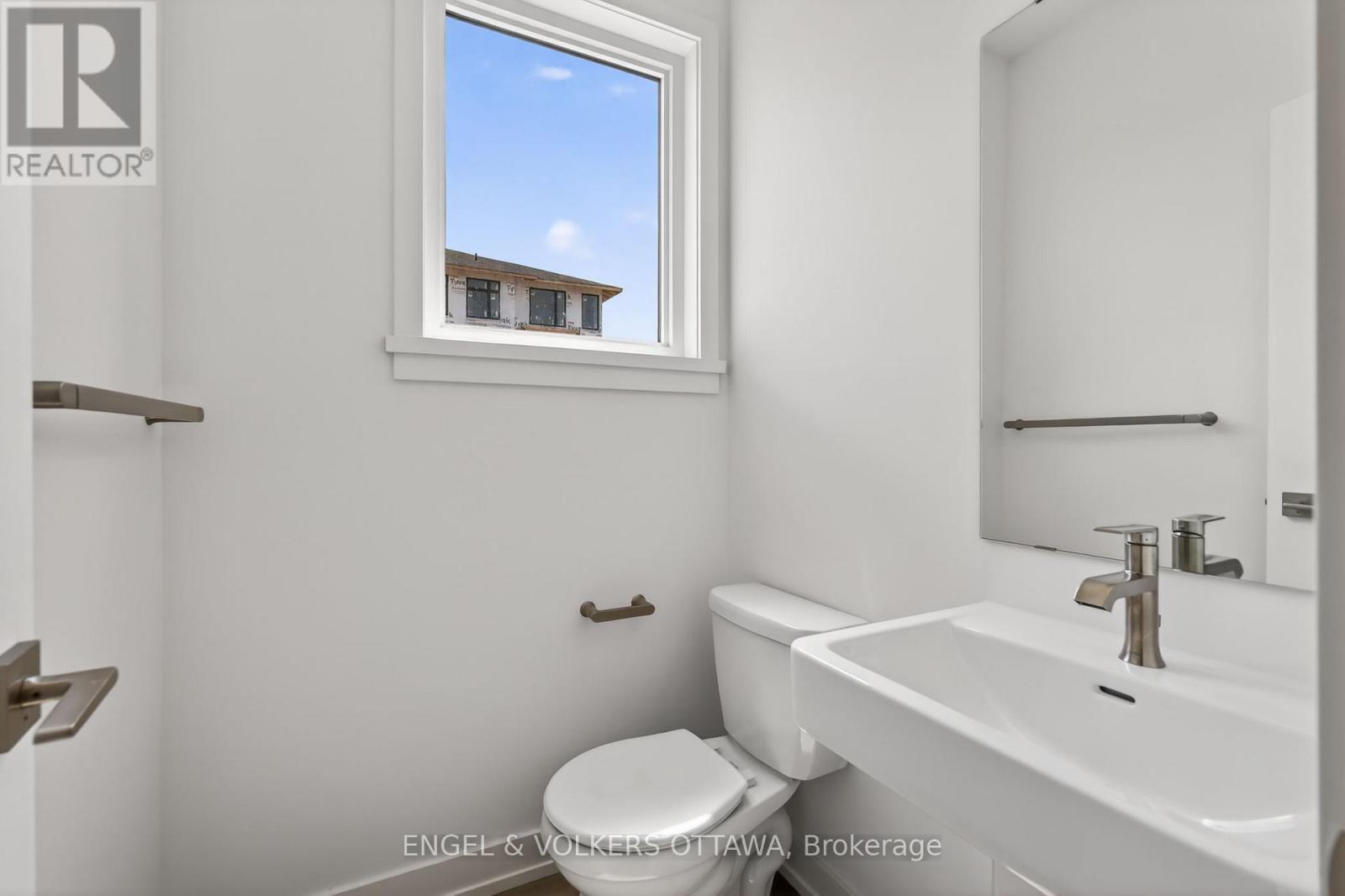 2 Bed, 3 Bath House for Rent in Ottawa – 100 STARDUST PRIVATE, Ottawa – MLS# X13498656 - Image 18