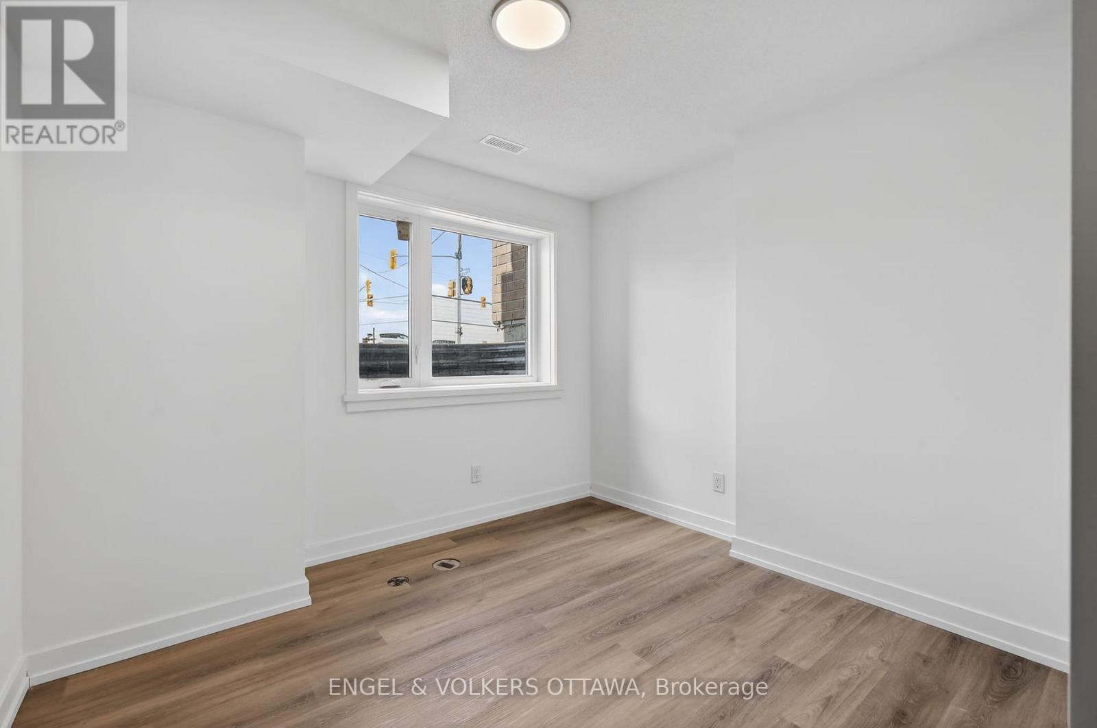 2 Bed, 3 Bath House for Rent in Ottawa – 100 STARDUST PRIVATE, Ottawa – MLS# X13498656 - Image 27