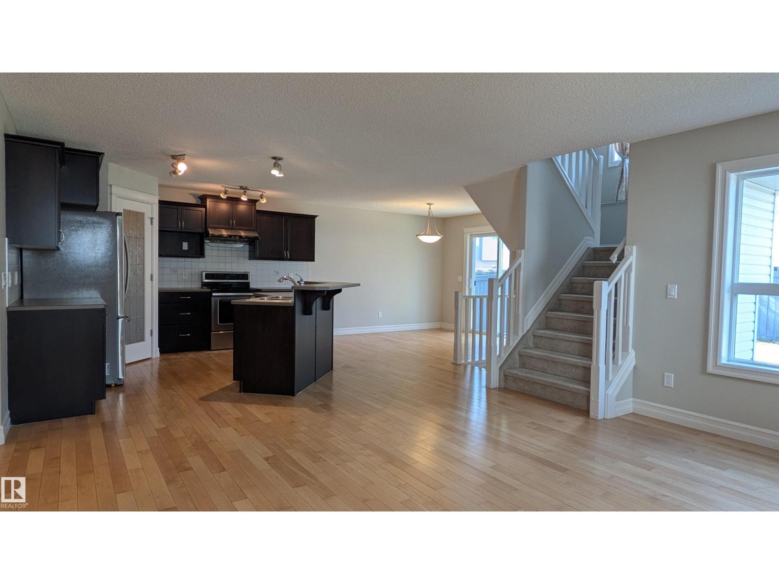 11312 13 AVE SW SW - 6