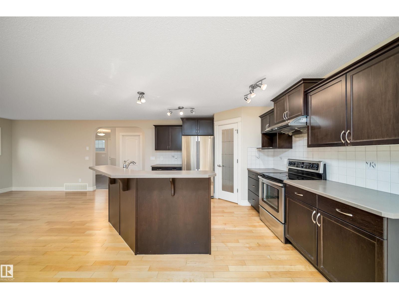 11312 13 AVE SW SW - 4