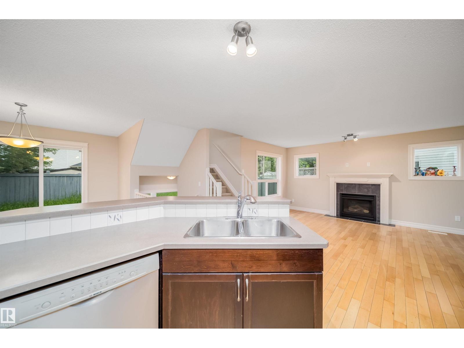 11312 13 AVE SW SW - 10