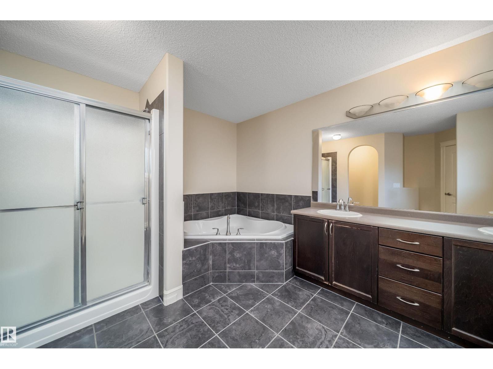 11312 13 AVE SW SW - 32