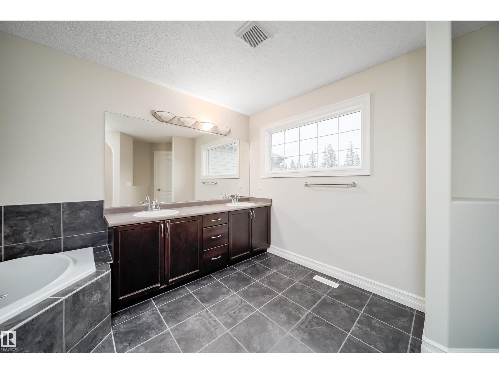 11312 13 AVE SW SW - 30