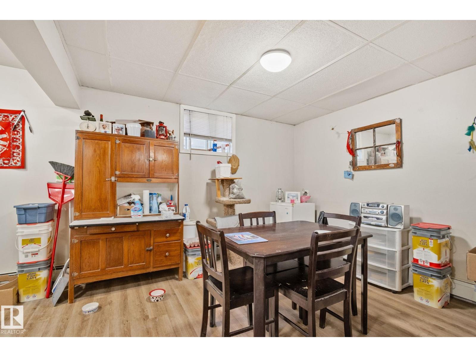 4624 48 AV NW — photo 18