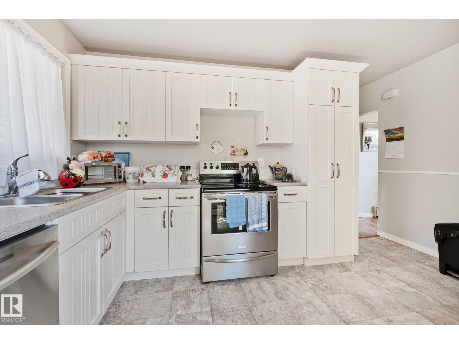 4624 48 AV NW - photo 4