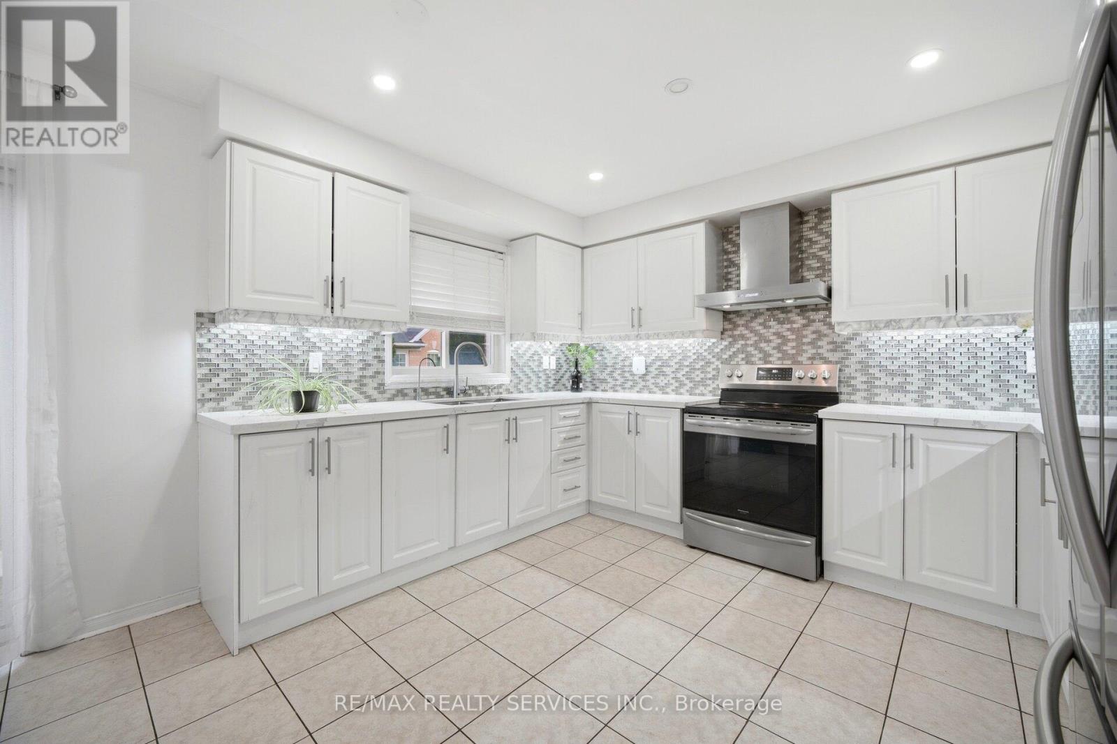 106 WILLIAMSON DRIVE - 13