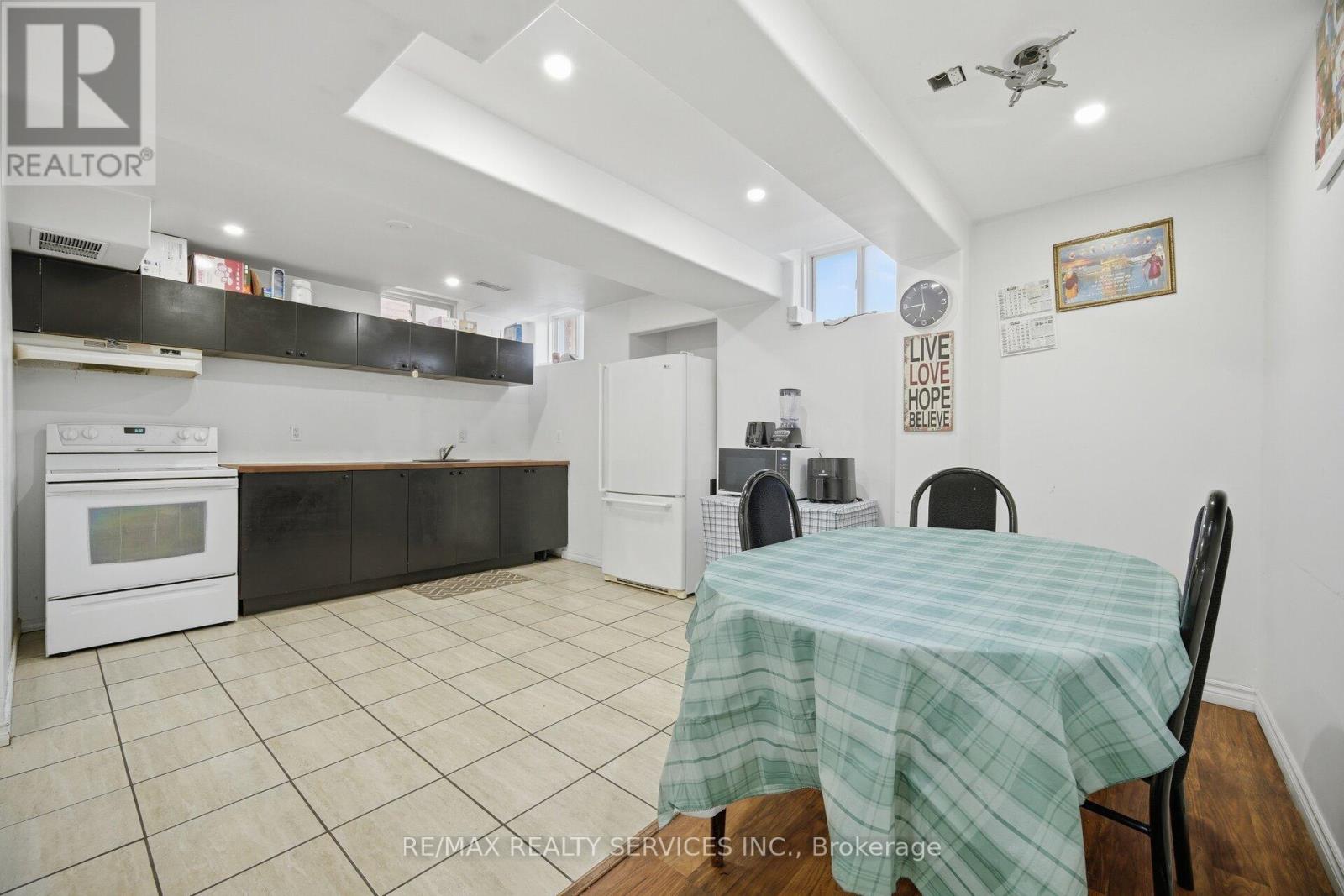 106 WILLIAMSON DRIVE - 43