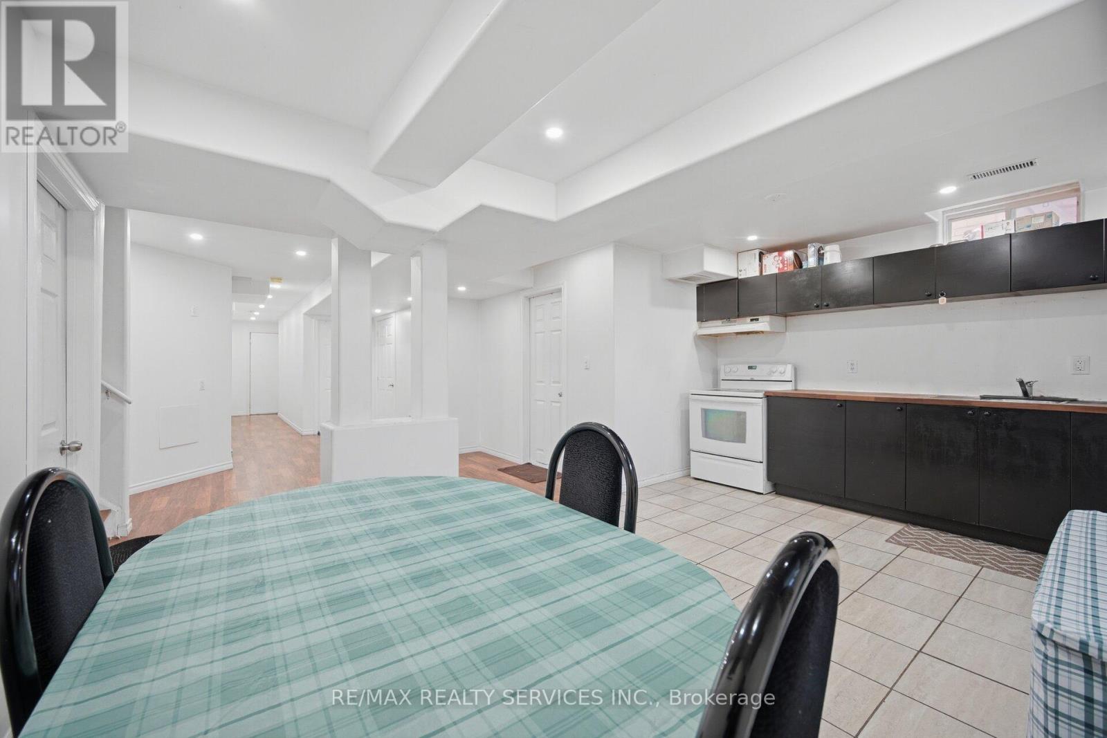 106 WILLIAMSON DRIVE - 44