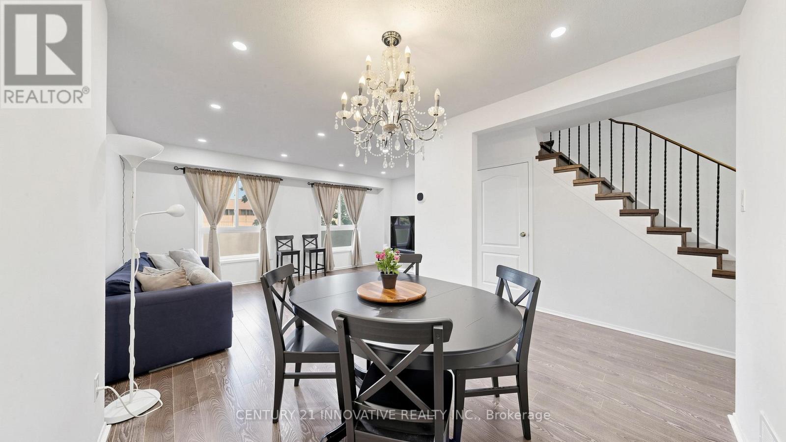 #19 33 DUNDALK DRIVE - 11
