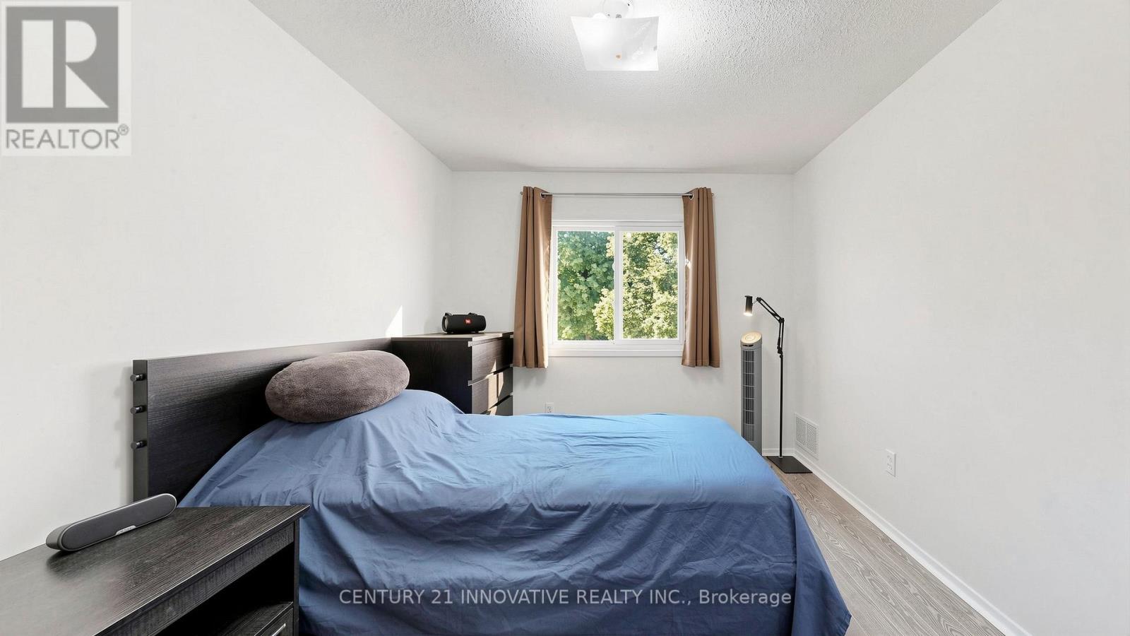 #19 33 DUNDALK DRIVE - 34