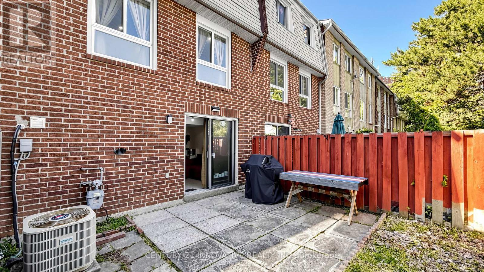 #19 33 DUNDALK DRIVE - 45