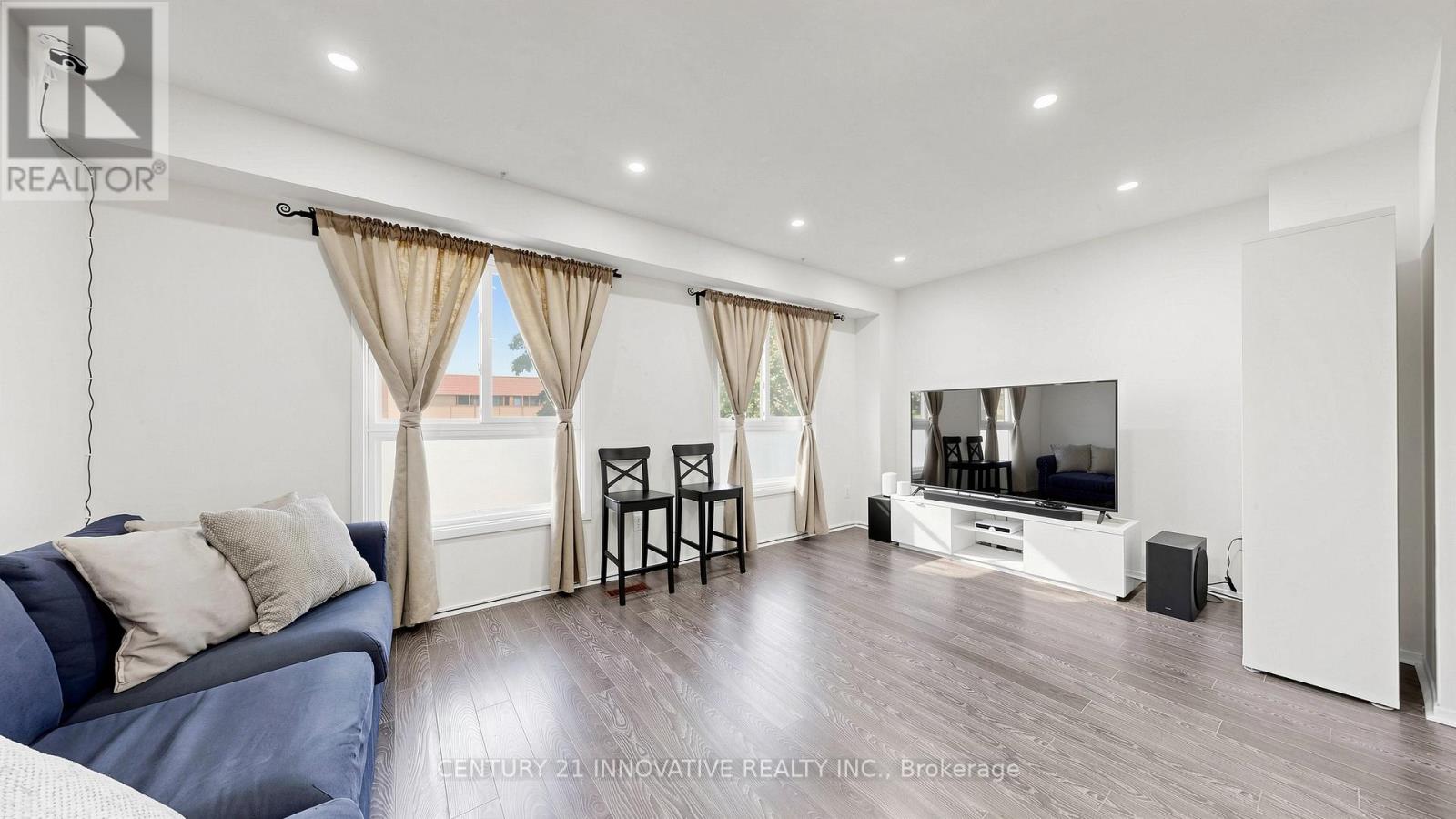 #19 33 DUNDALK DRIVE - 8
