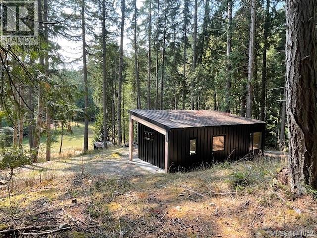 1376 Isabella Point Rd, Salt Spring — photo 2