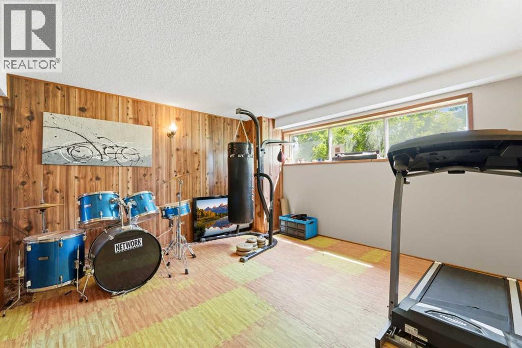 283082 Township Road 254 - 35
