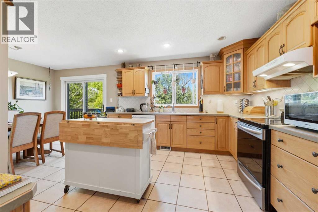 283082 Township Road 254 - 8
