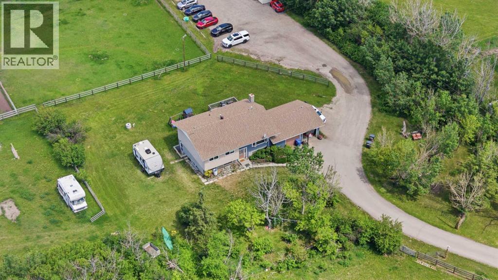283082 Township Road 254 - 21
