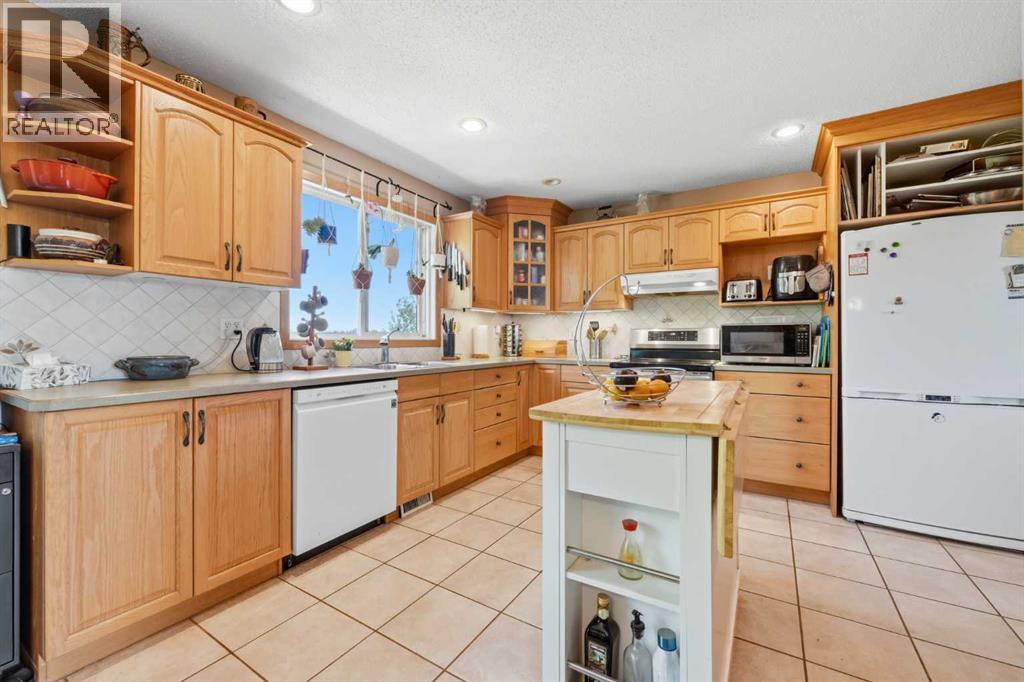283082 Township Road 254 - 9