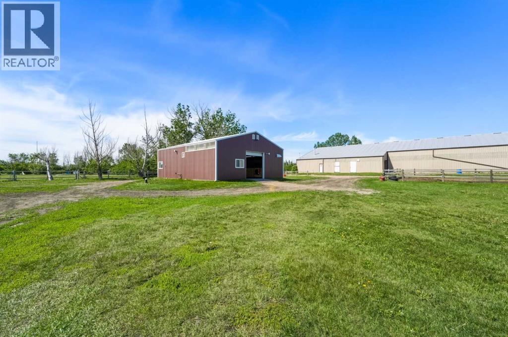 283080 Township Road 254 - 32