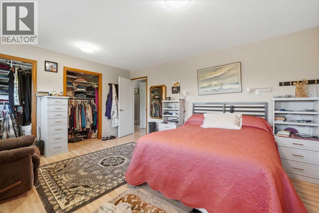 283080 Township Road 254 - 17