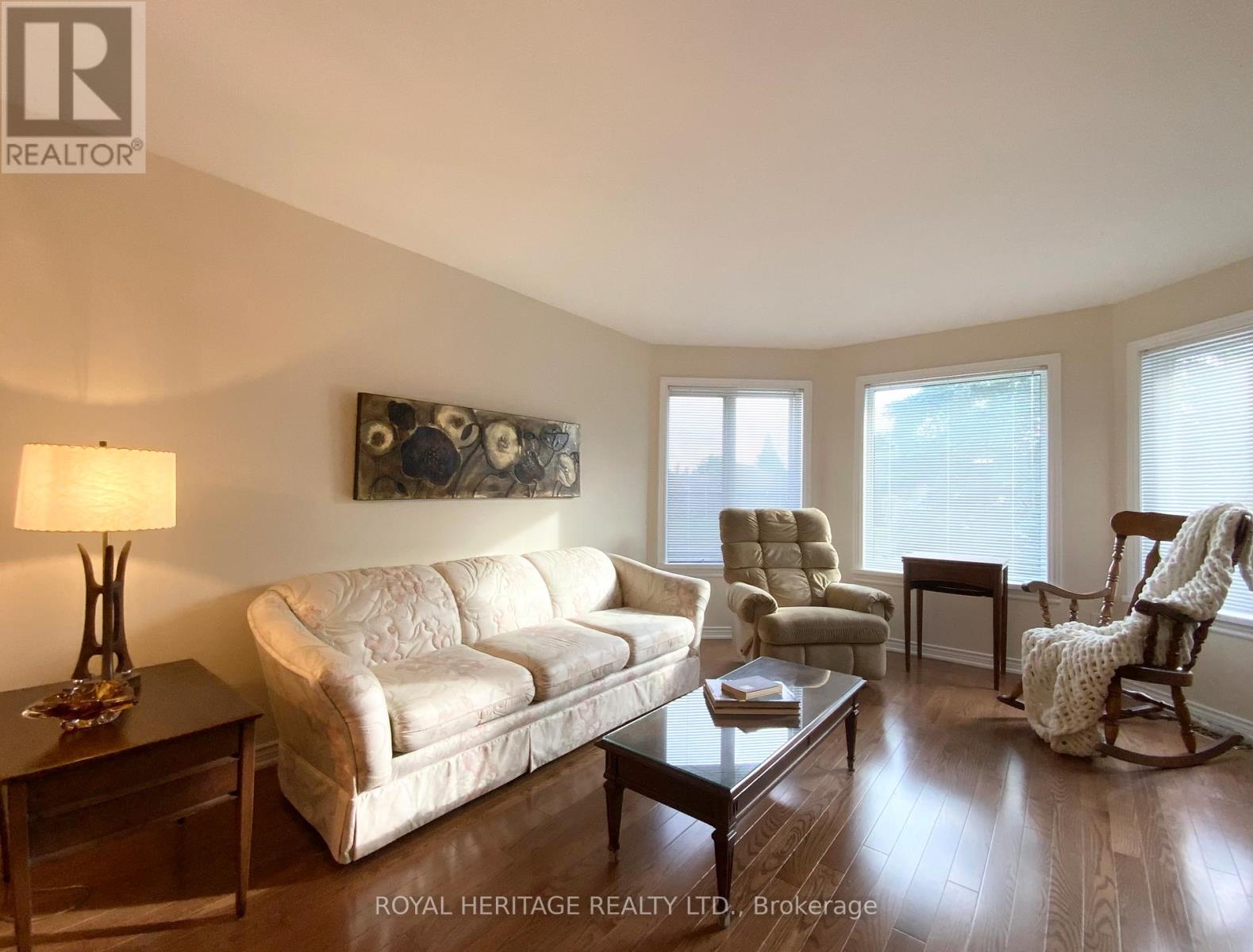 25 HILLVIEW DRIVE - 6