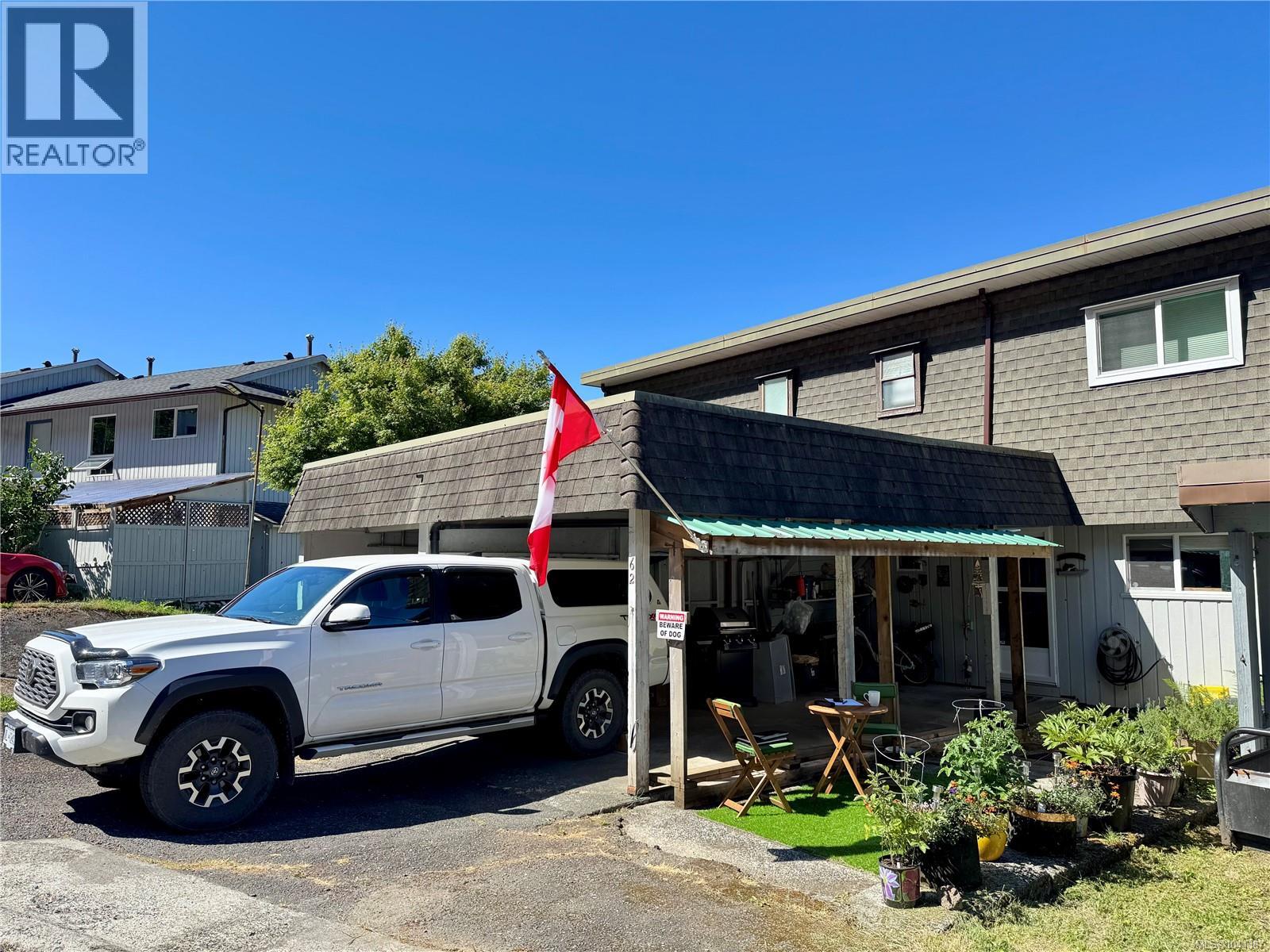 62 Clark Dr - 2