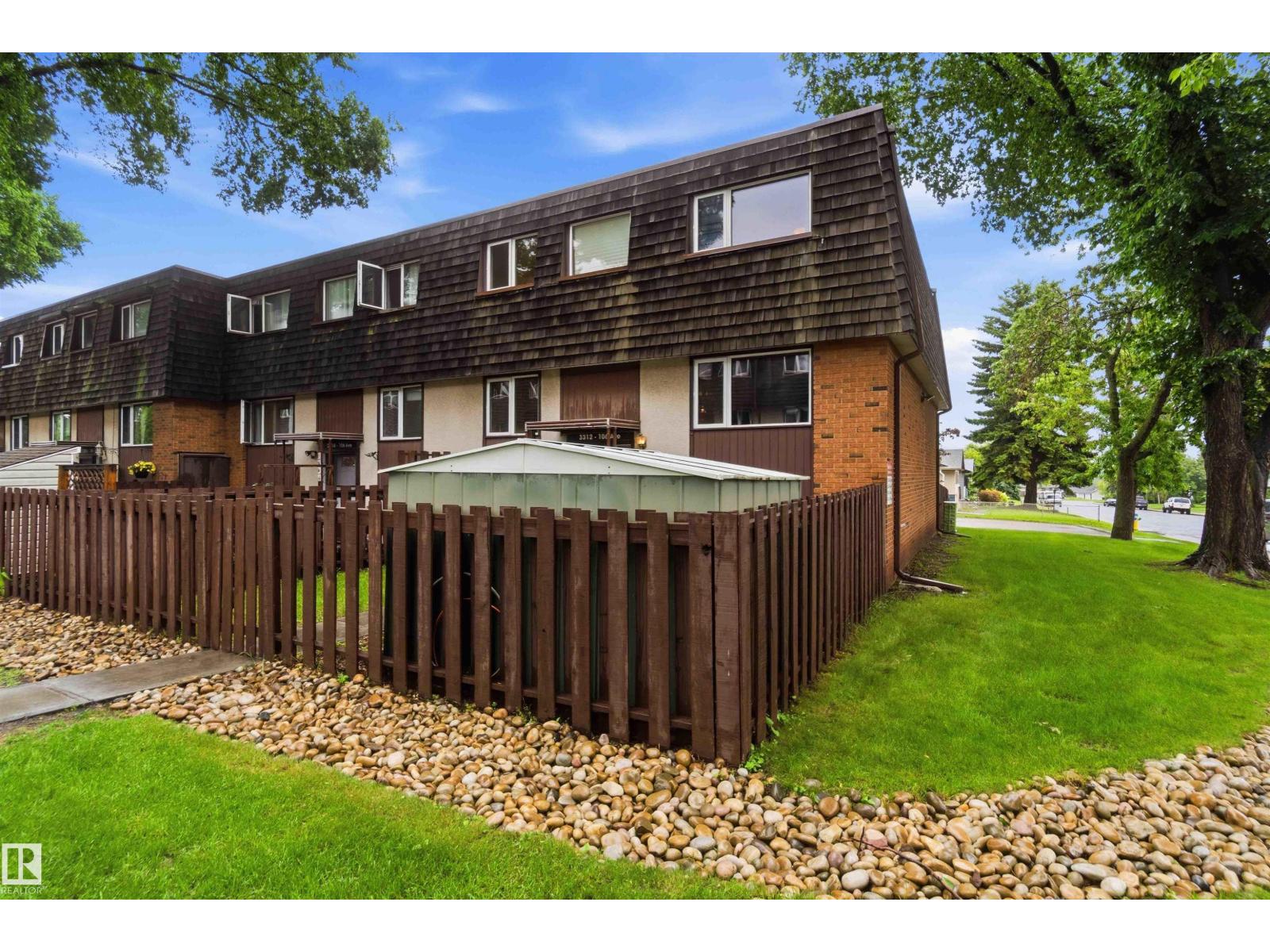 3312 106 AV NW - 1