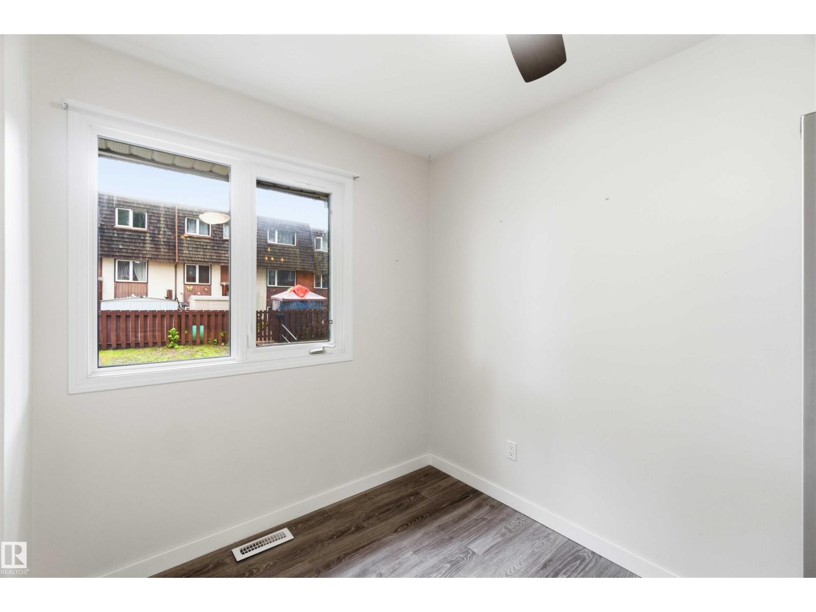 3312 106 AV NW - 11
