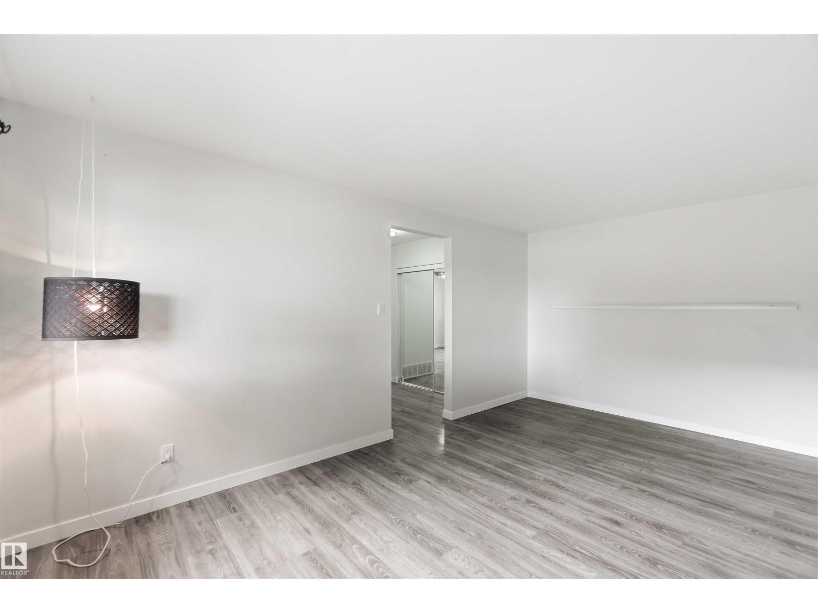 3312 106 AV NW - 17