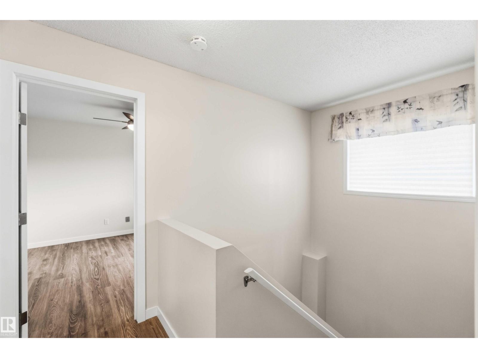 3312 106 AV NW - 21
