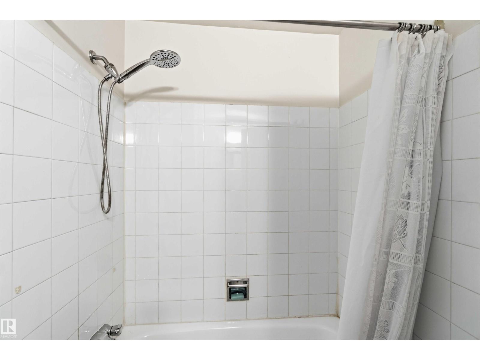 3312 106 AV NW - 26