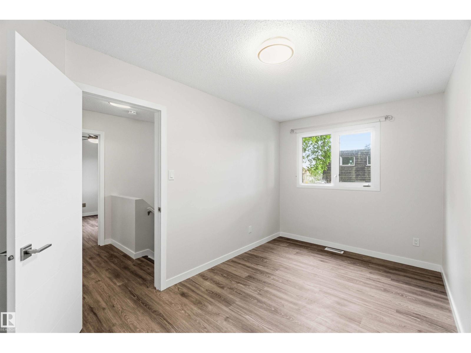 3312 106 AV NW - 27