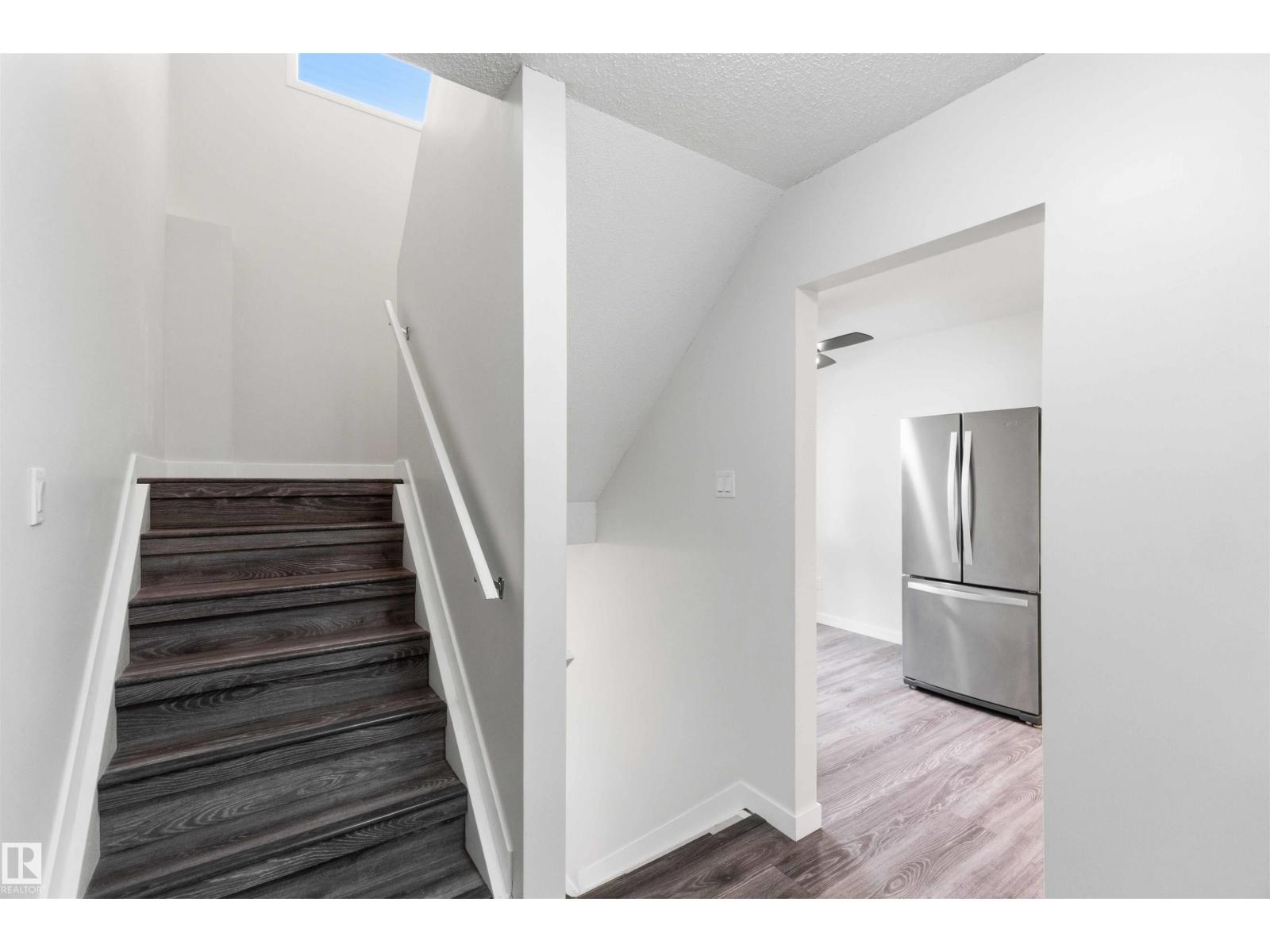 3312 106 AV NW - 4